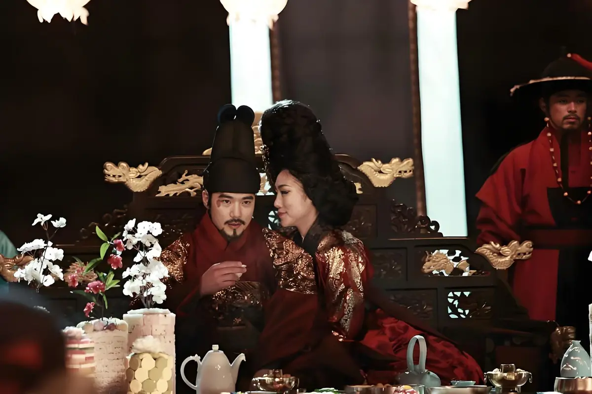 《奸臣》未删减版高清免费在线观看-韩国电影奸臣完整版-高清无广告观看