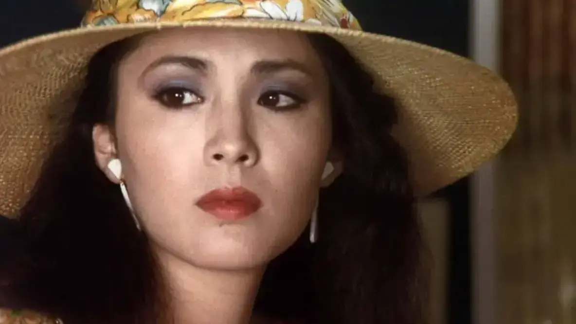 《黑的皮肤上哭泣的女人》相关资源图片