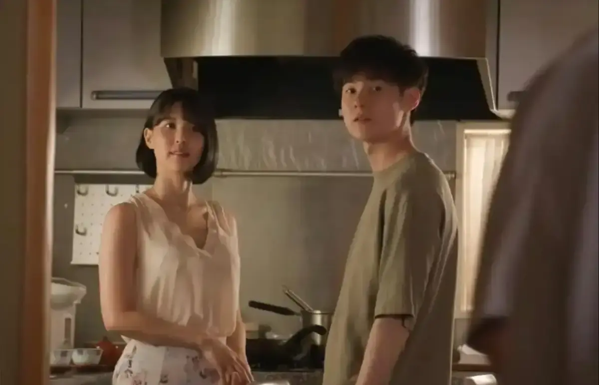 韩国电影《漂亮的女邻居5》HD修复国语中字 - 满天星超清完整版免费观看 - 飞牛影视2026热映温馨邂逅