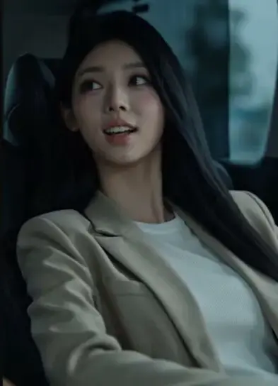 《女友帮我追闺蜜》相关资源图片