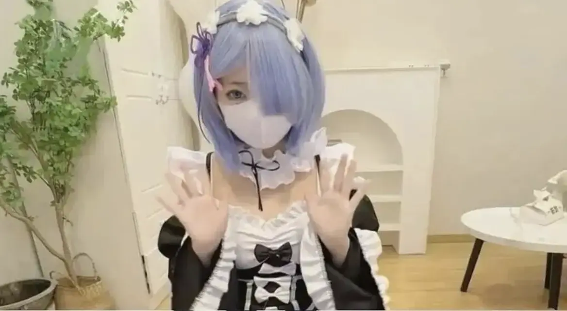 《小欣奈vlog》全季免费看完整版 1080P高清无广告 女神变装cosplay-神里绫华超清画质-星空影院在线观看